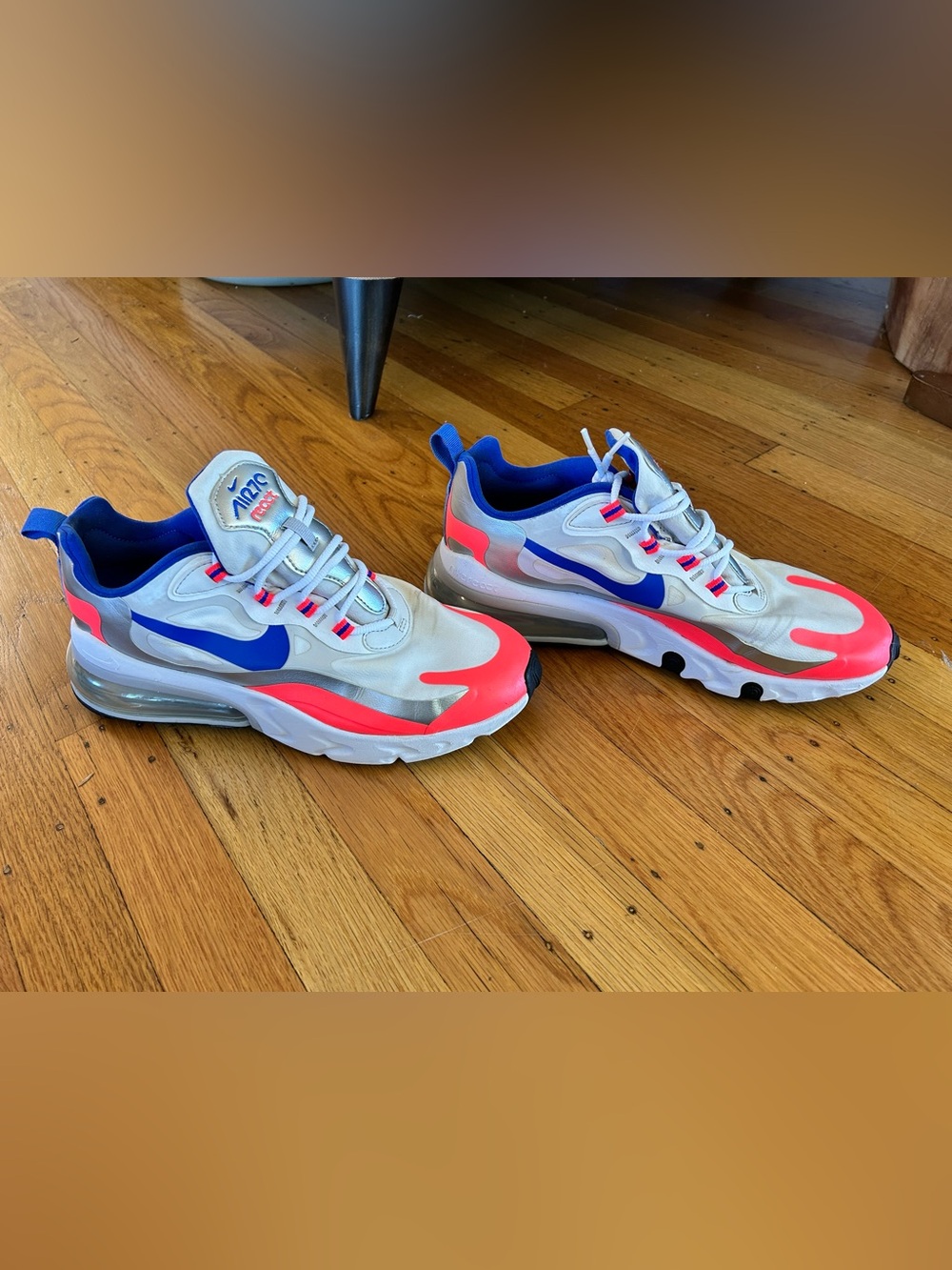 NIKE AIR REACT 270 - Womens size 9.5